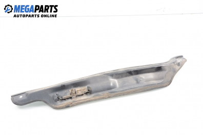 Verkleidung unter scheibenwischern for Volkswagen Golf V 1.6, 102 hp, hecktür, 2007