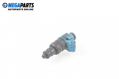 Duza benzină for Volkswagen Passat (B5; B5.5) 1.6, 101 hp, combi, 1998
