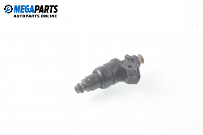Gasoline fuel injector for Mercedes-Benz CLK-Class 208 (C/A) 2.3 Kompressor, 193 hp, coupe, 1997