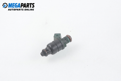 Gasoline fuel injector for Volkswagen Sharan 2.0, 115 hp, minivan, 1996