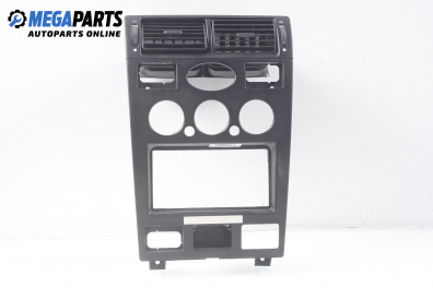 Consola centrală for Ford Mondeo Mk III 2.0 16V TDDi, 115 hp, combi, 2001