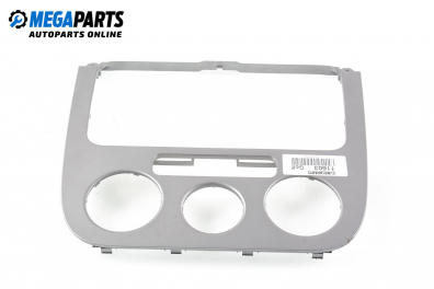Consola centrală for Volkswagen Golf V 1.6 FSI, 115 hp, hatchback, 2005