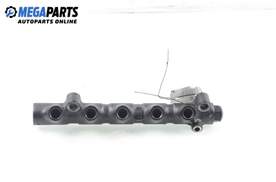 Fuel rail for Toyota Avensis 2.0 D-4D, 110 hp, station wagon, 2000