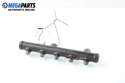 Fuel rail for Peugeot 407 2.0 HDi, 136 hp, station wagon, 2005