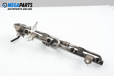 Fuel rail for Volkswagen Passat (B5; B5.5) 1.8, 125 hp, sedan, 1997