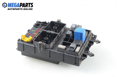 Fuse box for Jeep Grand Cherokee (WJ) 3.1 TD, 140 hp, suv automatic, 2000