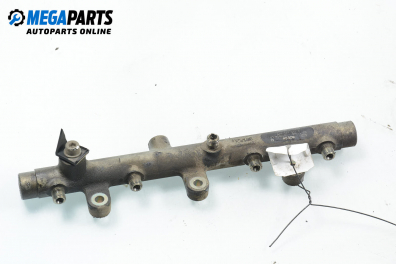 Fuel rail for Peugeot 307 2.0 HDI, 107 hp, station wagon, 2002
