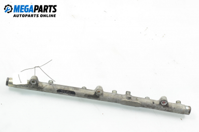 Fuel rail for BMW 3 (E46) 3.0 xd, 184 hp, station wagon automatic, 2000