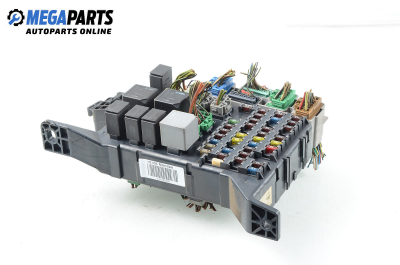 Fuse box for Ford Mondeo Mk III 2.0 TDCi, 130 hp, station wagon, 2002