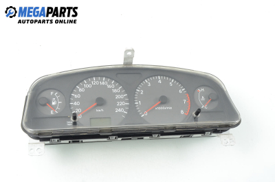 Instrument cluster for Toyota Avensis 1.8, 129 hp, station wagon, 2000