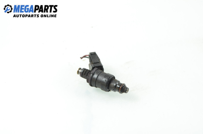 Gasoline fuel injector for Volvo S40/V40 2.0, 140 hp, sedan, 1996