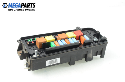 Fuse box for Opel Signum 2.2 direct, 155 hp, hatchback automatic, 2006