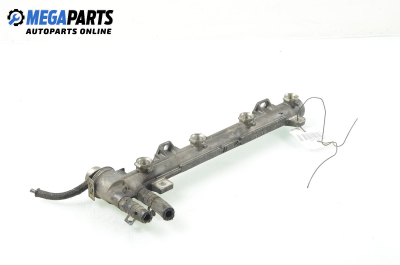 Fuel rail for Volkswagen Golf IV 1.4 16V, 75 hp, hatchback, 1998