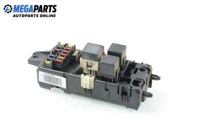 Fuse box for Volvo S40/V40 1.8, 115 hp, sedan, 1996