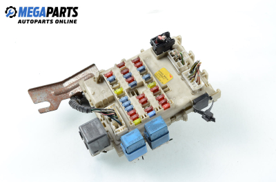 Fuse box for Nissan Almera (N16) 2.2 Di, 110 hp, sedan, 2004