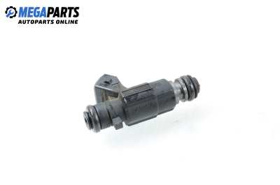 Duza benzină for Volkswagen Polo (6N/6N2) 1.4, 60 hp, hatchback, 1996