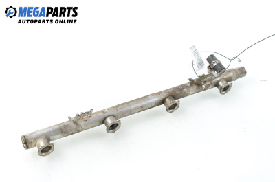 Fuel rail for Mercedes-Benz A-Class W168 1.4, 82 hp, hatchback, 1998