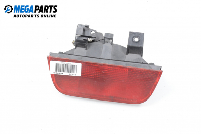 Central tail light for Toyota Avensis 2.0 D-4D, 110 hp, station wagon, 2001