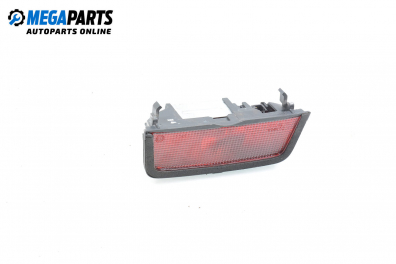 Central tail light for Volvo 850 2.0, 143 hp, station wagon, 1994