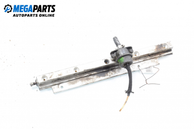 Fuel rail for Volvo 850 2.0, 143 hp, station wagon, 1994