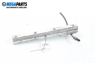 Fuel rail for Honda Accord VI 1.8, 136 hp, sedan, 2001
