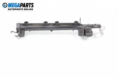 Fuel rail for Volkswagen Golf IV 2.0, 115 hp, station wagon, 2001