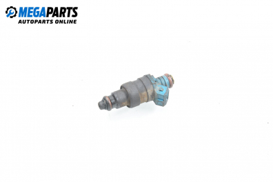 Gasoline fuel injector for Volvo 850 2.0, 126 hp, station wagon, 1995