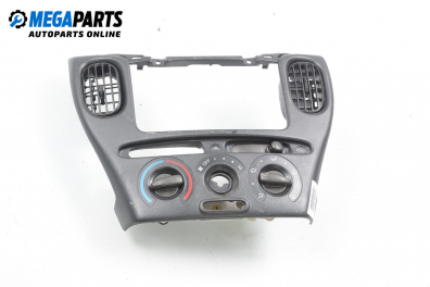 Panel heating for Toyota Yaris Verso 1.3, 86 hp, minivan, 2000
