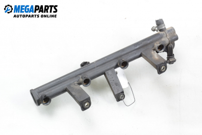 Fuel rail for Peugeot 406 1.8 16V, 110 hp, station wagon, 1997