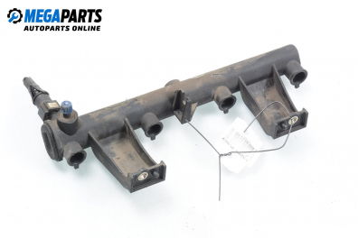 Fuel rail for Peugeot 307 1.6 16V, 109 hp, station wagon automatic, 2002