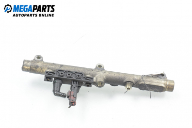 Fuel rail for Peugeot 406 2.2 HDI, 133 hp, coupe, 2002