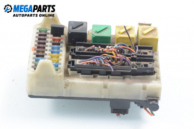 Tablou cu siguranțe for Ford Mondeo Mk I 1.8 16V, 112 hp, combi, 1994