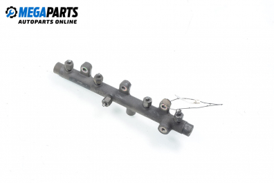 Fuel rail for Peugeot 307 2.0 HDI, 107 hp, station wagon, 2003
