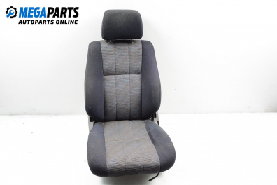 Seat for Toyota Hilux 3.0 TDiC, 125 hp, suv, 1994, position: front - left