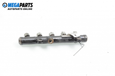 Fuel rail for Peugeot 407 2.0 HDi, 136 hp, station wagon automatic, 2005