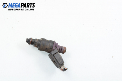 Gasoline fuel injector for Volvo S40/V40 2.0, 136 hp, sedan, 1996