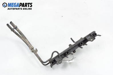 Fuel rail for Suzuki Liana 1.6 16V, 103 hp, station wagon, 2002