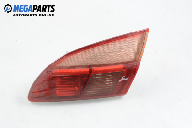 Inner tail light for Toyota Avensis 2.0 D-4D, 110 hp, station wagon, 2001, position: right