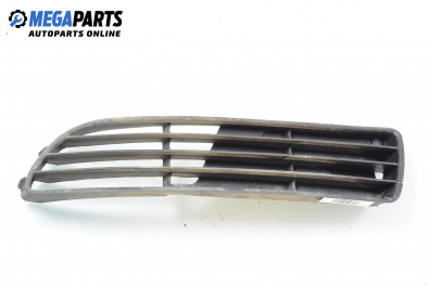 Bumper grill for Audi A4 (B5) 2.6, 150 hp, sedan automatic, 1996, position: front