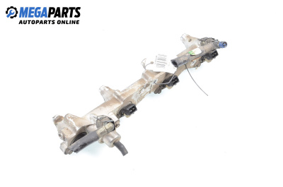 Fuel rail with injectors for Ford Mondeo I Sedan (02.1993 - 08.1996) 1.6 i 16V, 88 hp