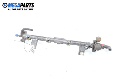 Benzin-einspritzleiste for Ford Mondeo II Turnier (08.1996 - 09.2000) 1.8 i, 115 hp