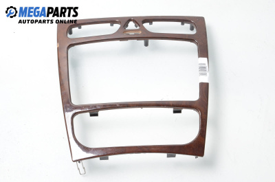 Zentralkonsole for Mercedes-Benz C-Class Sedan (W203) (05.2000 - 08.2007)