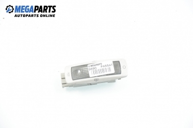 Plafonieră interioară pentru Volkswagen Passat (B5; B5.5) 1.9 TDI, 110 cp, combi, 1998