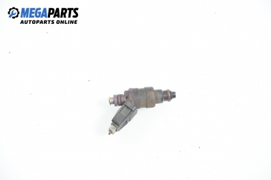 Gasoline fuel injector for Volvo S40/V40 2.0, 136 hp, sedan, 1996