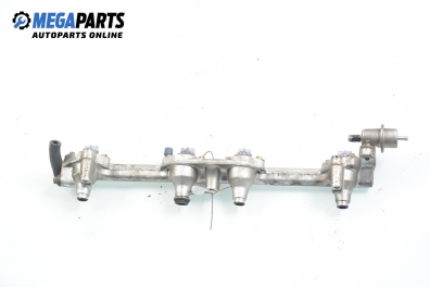 Fuel rail with injectors for Ford Galaxy 2.0, 116 hp, 1996