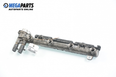 Benzin-einspritzleiste für Volkswagen Golf IV 1.4 16V, 75 hp, hecktür, 3 türen, 1998 № Magneti Marelli 036 133 319