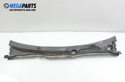 Capac sub ștergătoare pentru Nissan Almera (N16) 1.5, 90 cp, hatchback, 5 uși, 2002