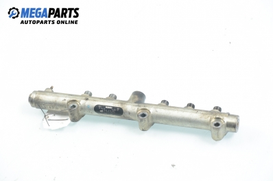 Fuel rail for Kia Sorento 2.5 CRDi, 140 hp, 2004 № 0 445 214 061
