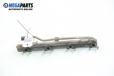 Fuel rail for Suzuki Wagon R 1.3, 76 hp, 2001