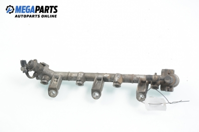 Fuel rail for Kia Sportage I (JA) 2.0 16V 4WD, 128 hp, 5 doors automatic, 1995